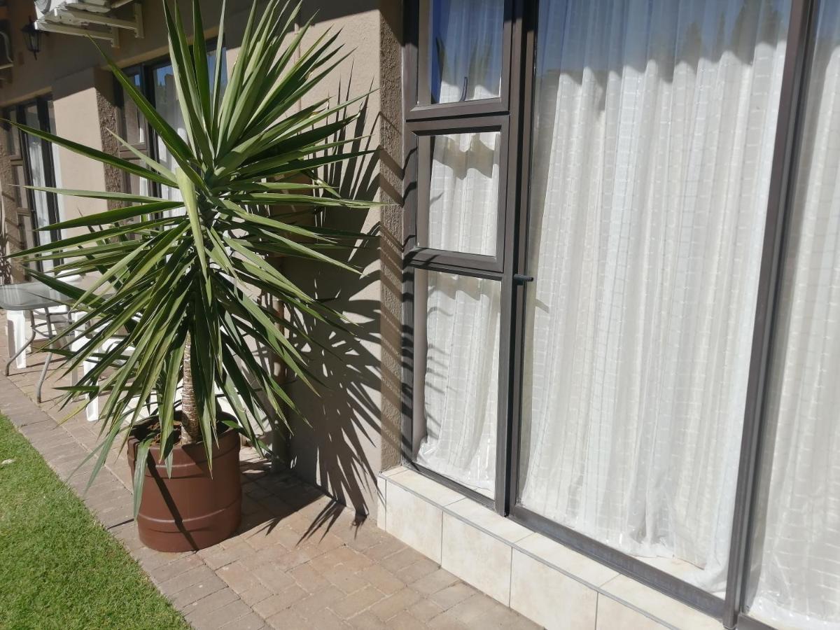 Easy Inn Guesthouse Welkom Esterno foto