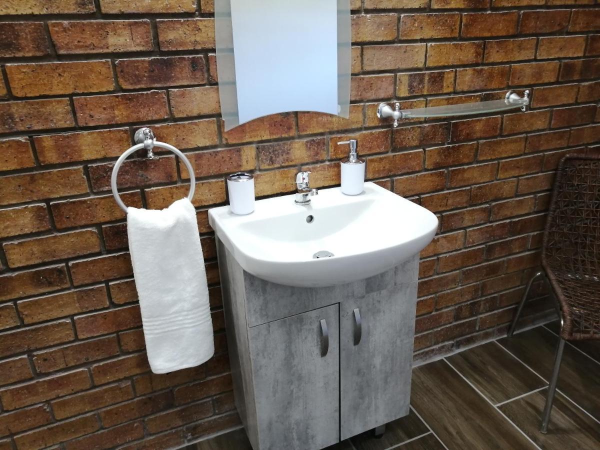 Easy Inn Guesthouse Welkom Esterno foto