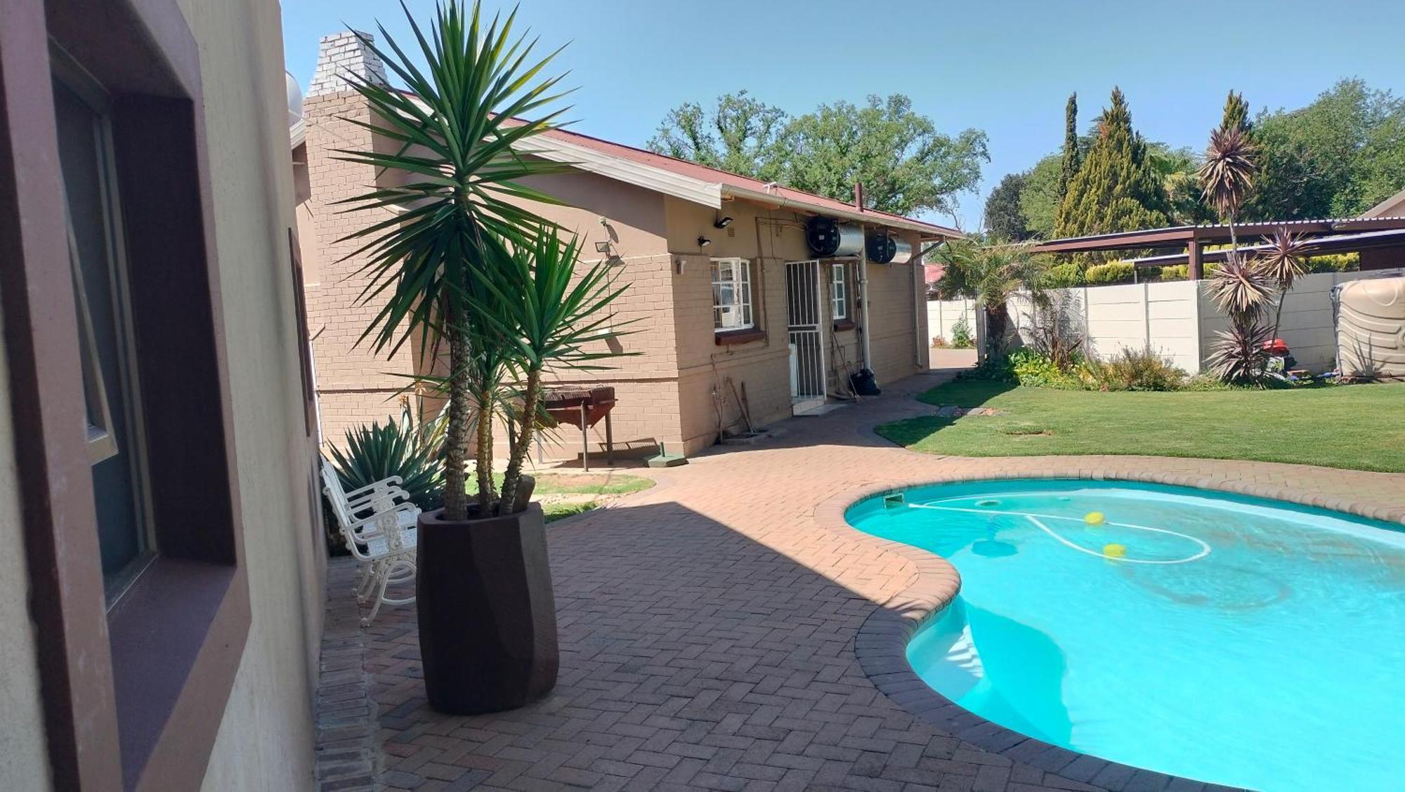 Easy Inn Guesthouse Welkom Esterno foto